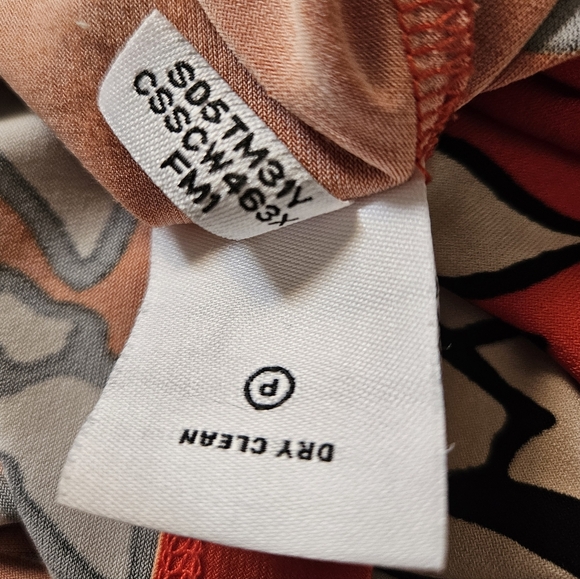 Calvin Klein Red and White Floral Blouse - Picture 7 of 8